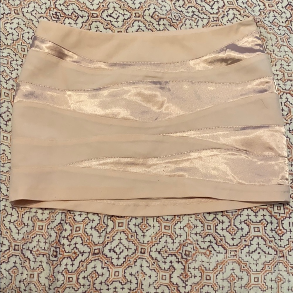 Guess mini skirt